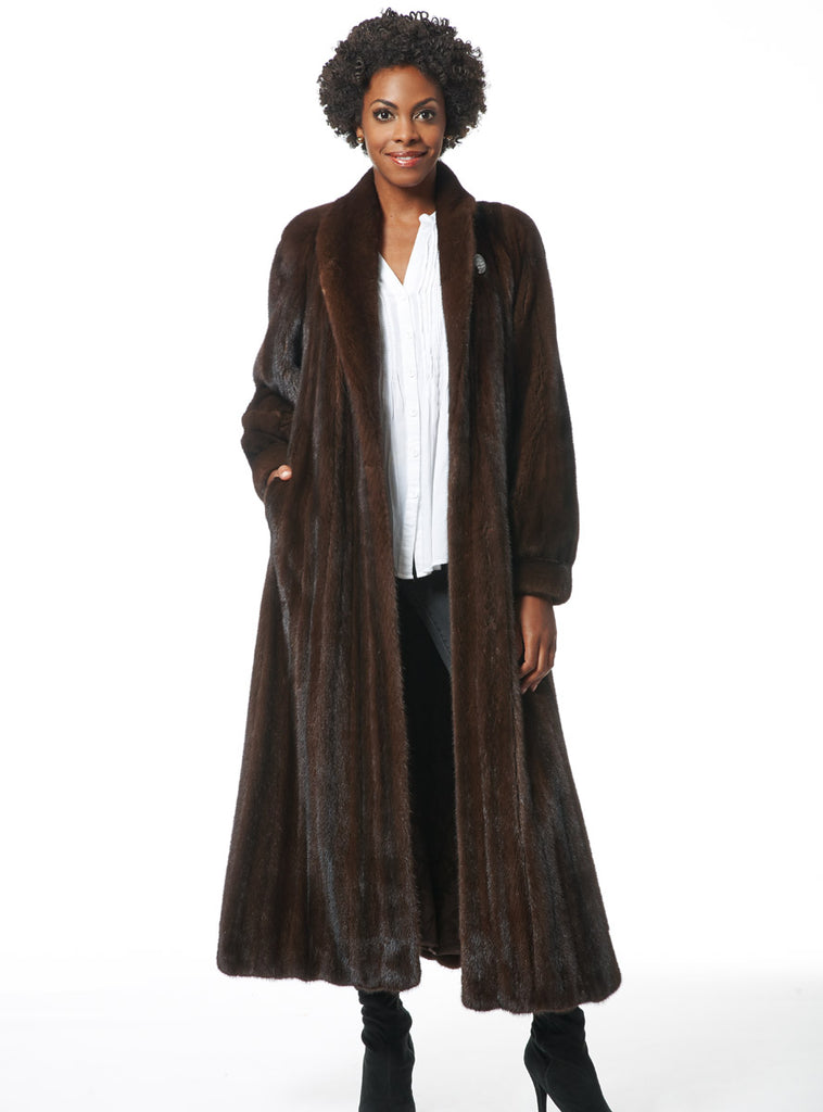 NAFA or SAGA Select Female Mink Fur Coat with Full Swing
