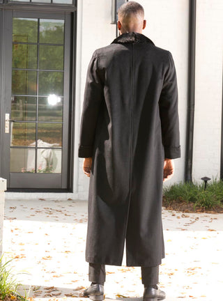 Men's Cashmere Blend Coat with Full Skin Mink Fur Collar.